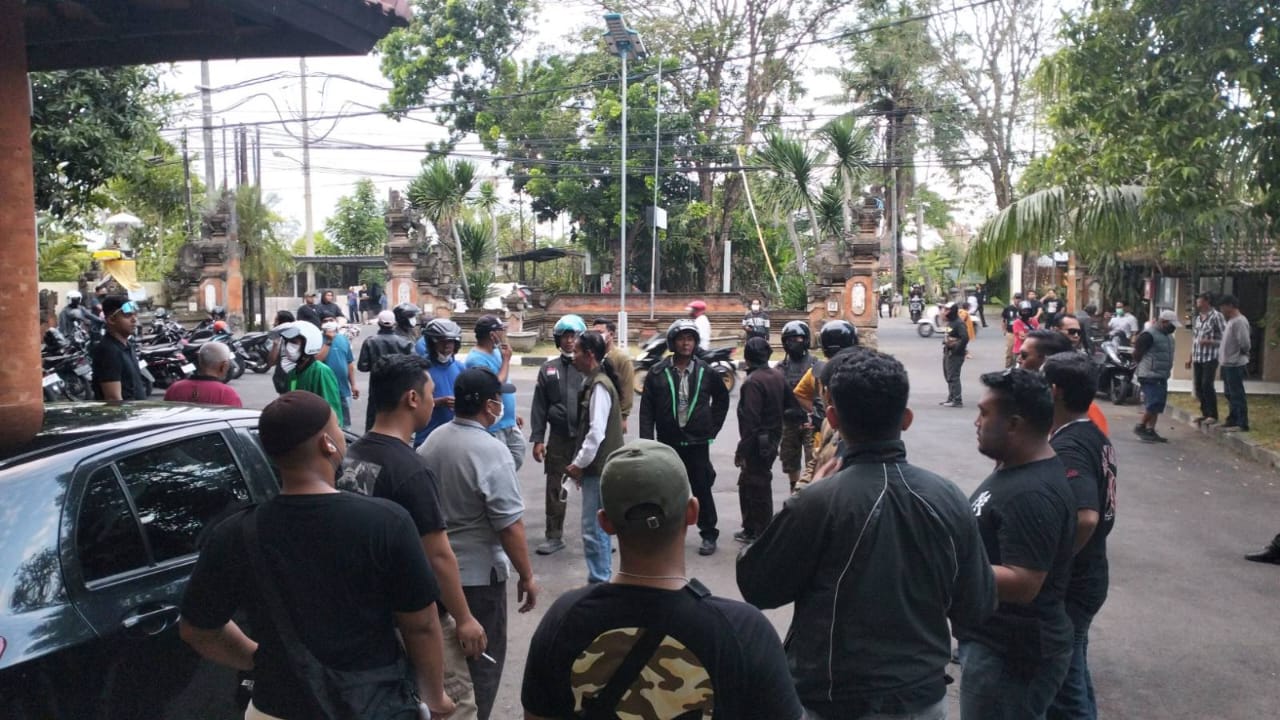 Puluhan Massa PGN Bubarkan Forum Air Rakyat