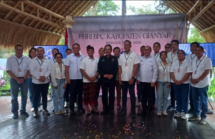 Gede Karilo Resmi Jabat Ketua BPC PHRI Gianyar 2024-2029