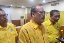 Lawan Golkar, Ipat Terancam Dipecat