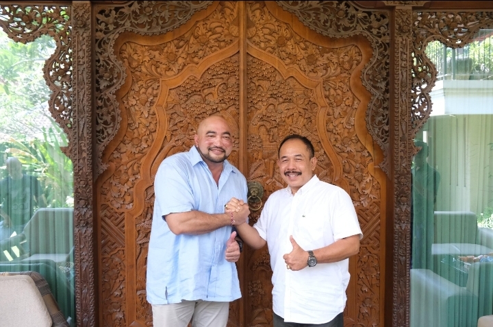 Mohon Restu, De Gadjah Sambangi dr Caput