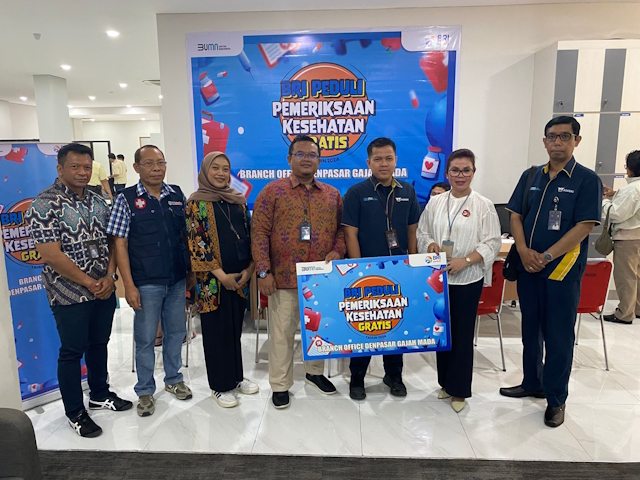 300 Warga Nikmati Pemeriksaan Kesehatan Gratis BRI Kanca Denpasar Gajah Mada