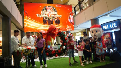 Acara spesial Christmas Lighting Ceremony di Level 21 Mall.
