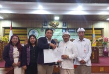 Model Tata Kelola Desa Wisata Hijau (DWH) Berbasis Sound Governance di Bali & aplikasi DeKaTaru Diperkenalkan DK Halim & Tim